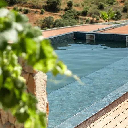 Portugal's Infinity Seabreeze House